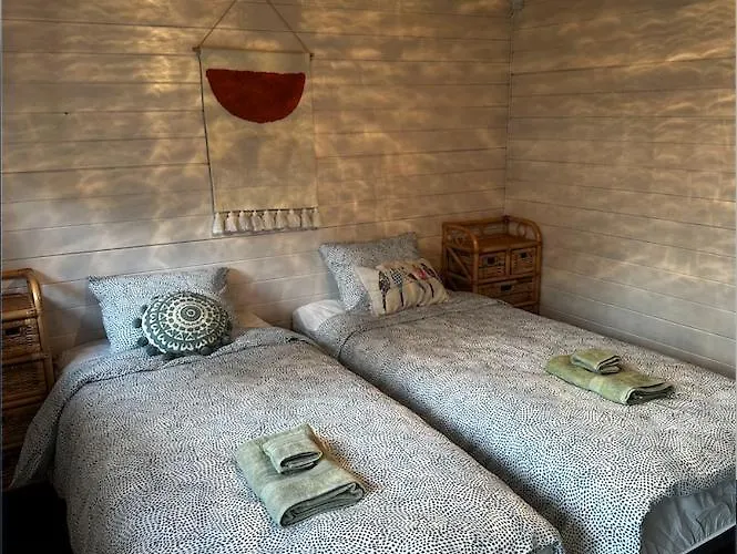 Hede Suvemajad/summer * Parnawa